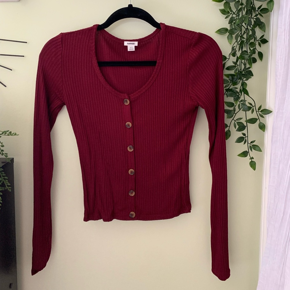 Fitted long sleeve maroon Garage shirt